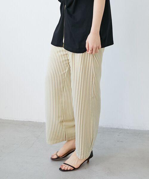 le.coeur blanc（ルクールブラン）の「《楽な履き心地◎》ドビーストライプサッカータックパンツ（その他パンツ・レディース・ブラック系その他/ベージュ系その他2・38）」の12枚目の写真