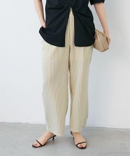 le.coeur blanc（ルクールブラン）の「《楽な履き心地◎》ドビーストライプサッカータックパンツ（その他パンツ・レディース・ブラック系その他/ベージュ系その他2・38）」の16枚目の写真