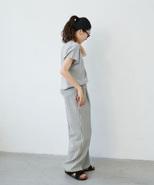 le.coeur blanc（ルクールブラン）の「《楽な履き心地◎》ドビーストライプサッカータックパンツ（その他パンツ・レディース・ブラック系その他/ベージュ系その他2・38）」の21枚目の写真