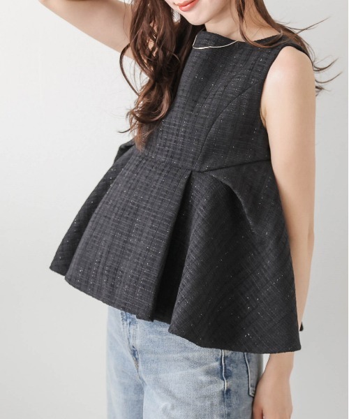 Lajour（ラジュール）の「【日本製】ツイード ラメ ペプラム トップス（Tシャツ/カットソー・レディース・オフホワイト/ブラック・フリー）」の5枚目の写真