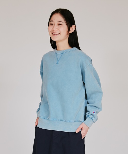Champion（チャンピオン）の「【Champion/チャンピオン】レディース クルーネックスウェットシャツ（スウェット・レディース・ブルー系その他/ブラック系その他/オレンジ系その他/ワイン・LARGE/MEDIUM）」の3枚目の写真