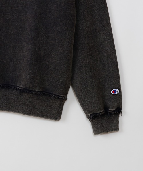 Champion（チャンピオン）の「【Champion/チャンピオン】レディース クルーネックスウェットシャツ（スウェット・レディース・ブルー系その他/ブラック系その他/オレンジ系その他/ワイン・LARGE/MEDIUM）」の5枚目の写真
