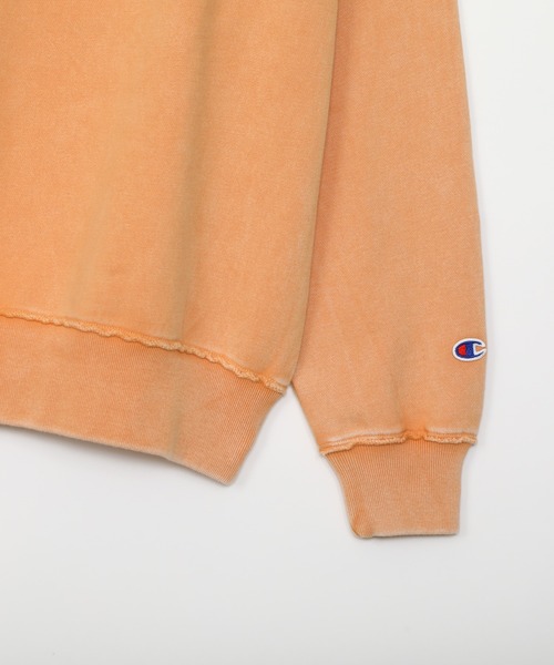 Champion（チャンピオン）の「【Champion/チャンピオン】レディース クルーネックスウェットシャツ（スウェット・レディース・ブルー系その他/ブラック系その他/オレンジ系その他/ワイン・LARGE/MEDIUM）」の14枚目の写真