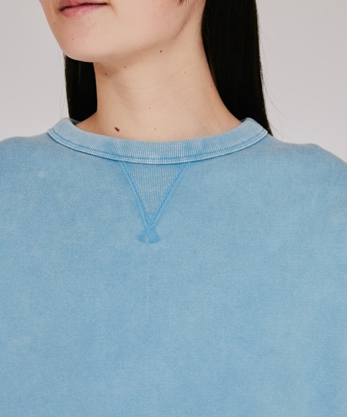 Champion（チャンピオン）の「【Champion/チャンピオン】レディース クルーネックスウェットシャツ（スウェット・レディース・ブルー系その他/ブラック系その他/オレンジ系その他/ワイン・LARGE/MEDIUM）」の18枚目の写真