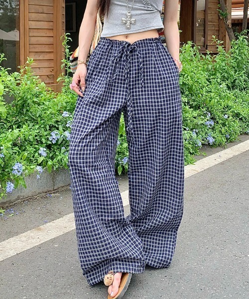 Vipoa(ヴィポア)の「check easy pants(その他パンツ・レディース・ネイビー/ブルー/アイボリー・FREE)」の2枚目の写真
