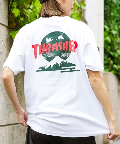 THRASHER（スラッシャー）の「FUJI-25 S/S T-SHIRTS/スラッシャー富士山ロゴバックプリント半袖Tシャツ（Tシャツ/カットソー・メンズ・ブラック/グリーン/ホワイト・LARGE/X-LARGE/MEDIUM）」の2枚目の写真