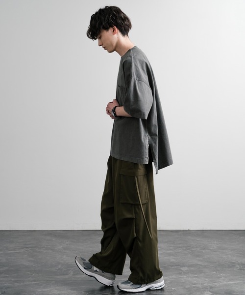 Audience（オーディエンス）の「Audience オーディエンス ピグメントUSAコットン16/-天竺8.45オンス胸ポケット付きサイドスリットボクシーAラインビッグTシャツ AUD6626（Tシャツ/カットソー・メンズ・ネイビー/オリーブ/グレー/スミクロ/ブラック・M/L）」の12枚目の写真