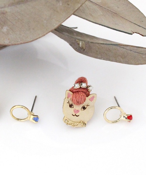 ☆時計と黒猫が素敵なシマシマ猫ちゃんピアス☆ luccica】-おしゃれねこ- ひと目でときめく存在感。遊び心と