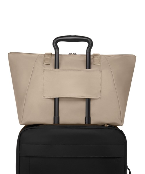 VOYAGEUR ジャスト・イン・ケース・ミディアム・トート（トートバッグ