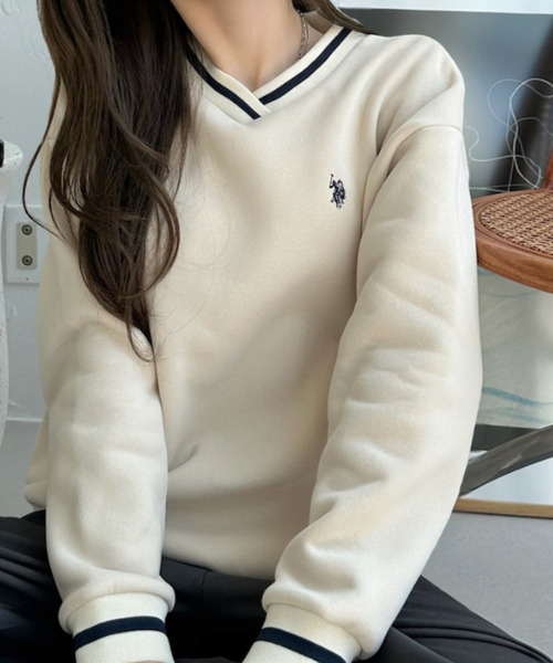 U.S. POLO ASSN.(ユーエスポロアッスン)の「【U.S. POLO ASSN】リブライン Vネック スウェット(スウェット・レディース・アイボリー/スミクロ/ネイビー・M/L)」の2枚目の写真