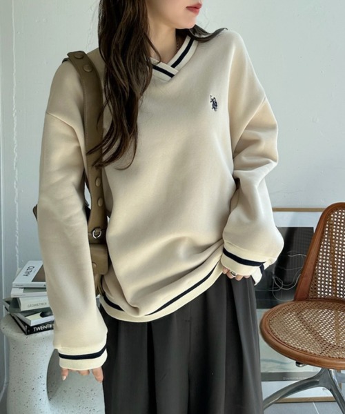 U.S. POLO ASSN.(ユーエスポロアッスン)の「【U.S. POLO ASSN】リブライン Vネック スウェット(スウェット・レディース・アイボリー/スミクロ/ネイビー・M/L)」の4枚目の写真