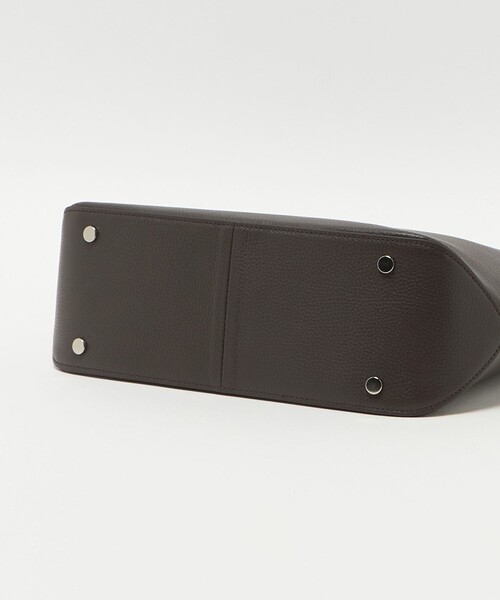 UNITED ARROWS（ユナイテッドアローズ）の「レザー ショルダートートバッグ（トートバッグ・メンズ・ブラック/ダークブラウン・FREE）」の8枚目の写真