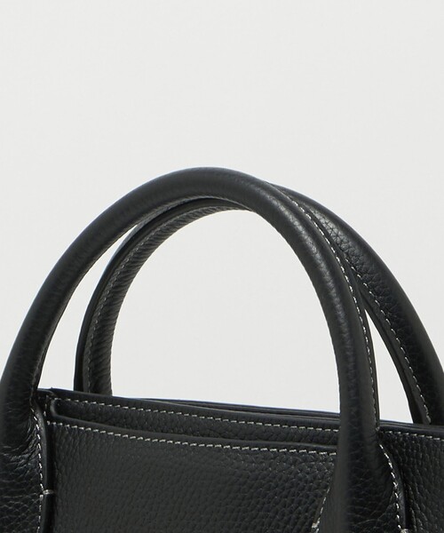 UNITED ARROWS（ユナイテッドアローズ）の「レザー ショルダートートバッグ（トートバッグ・メンズ・ブラック/ダークブラウン・FREE）」の3枚目の写真