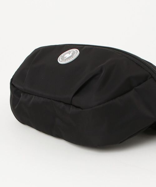 le coq sportif（ルコックスポルティフ）の「【ルコックスポルティフ】撥水/軽量ボディバッグ（ボディバッグ/ウエストポーチ・メンズ・ブラック/ベージュ・F）」の4枚目の写真