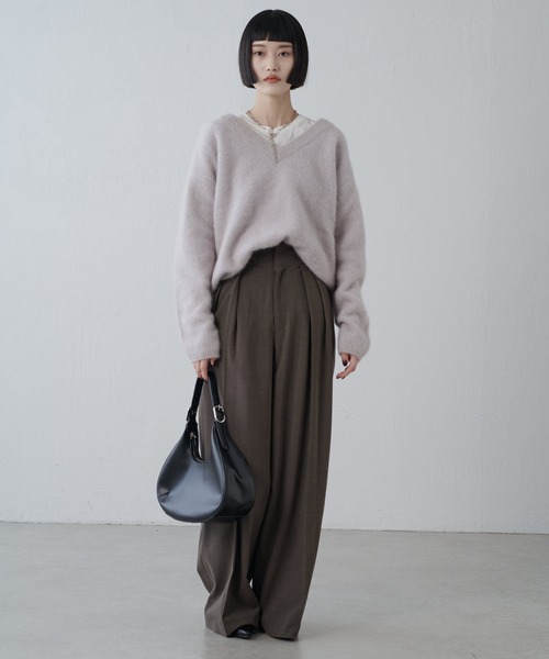 Lui's（ルイス）の「ウールライトVネックニット（ニット/セーター・レディース・ライトグレー/モカ/ブラック・FREE）」の13枚目の写真