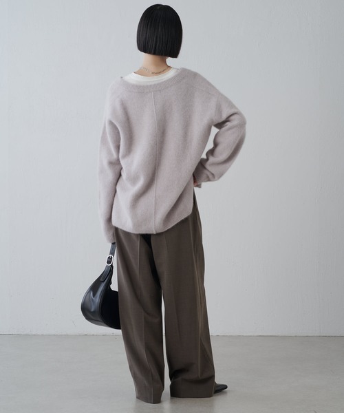 Lui's（ルイス）の「ウールライトVネックニット（ニット/セーター・レディース・ライトグレー/モカ/ブラック・FREE）」の17枚目の写真