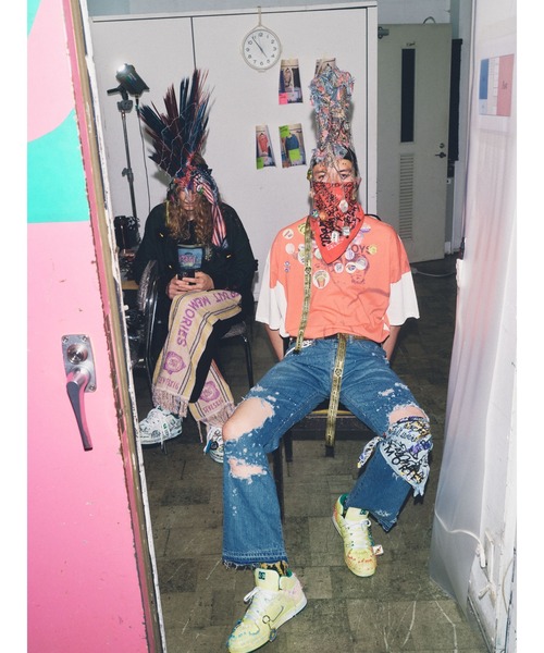 SEVESKIG（セヴシグ）の「SEVESKIG/セブシグ/Trompe l'oeil TEE_缶バッチCT-SV-NRS-1008（Tシャツ/カットソー・メンズ・ホワイト/レッド・SMALL/MEDIUM/LARGE/X-LARGE）」の3枚目の写真