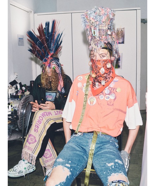 SEVESKIG（セヴシグ）の「SEVESKIG/セブシグ/Trompe l'oeil TEE_缶バッチCT-SV-NRS-1008（Tシャツ/カットソー・メンズ・ホワイト/レッド・SMALL/MEDIUM/LARGE/X-LARGE）」の5枚目の写真