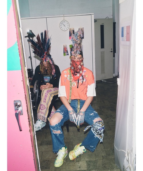 SEVESKIG（セヴシグ）の「SEVESKIG/セブシグ/Trompe l'oeil TEE_缶バッチCT-SV-NRS-1008（Tシャツ/カットソー・メンズ・ホワイト/レッド・SMALL/MEDIUM/LARGE/X-LARGE）」の6枚目の写真