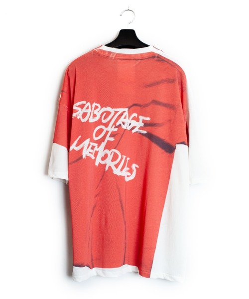 SEVESKIG（セヴシグ）の「SEVESKIG/セブシグ/Trompe l'oeil TEE_缶バッチCT-SV-NRS-1008（Tシャツ/カットソー・メンズ・ホワイト/レッド・SMALL/MEDIUM/LARGE/X-LARGE）」の9枚目の写真