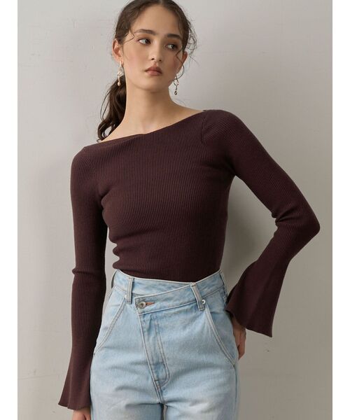 LAGUNAMOON（ラグナムーン）の「アシンメトリードレープフレアスリーブニット（ニット/セーター・レディース・アイボリー/ブラック/ブルー/ブラウン・FREE）」の8枚目の写真