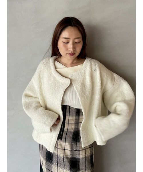 LAGUNAMOON（ラグナムーン）の「アシンメトリードレープフレアスリーブニット（ニット/セーター・レディース・アイボリー/ブラック/ブルー/ブラウン・FREE）」の21枚目の写真