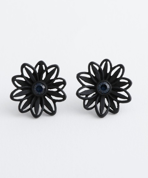 JewCas（ジュアキャス）の「JewCas フラワーリボン＋ガラスストーンFlower Ribbonピアス[JC4904]（ピアス（両耳用）・レディース・ブラック/ホワイト・FREE）」の3枚目の写真