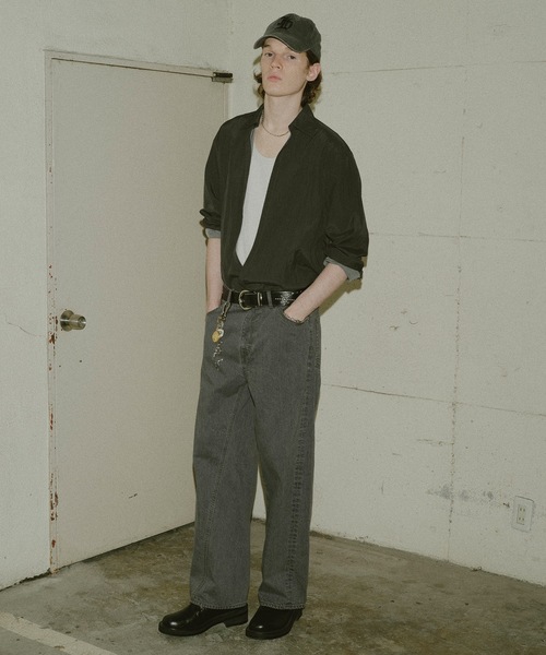 JIEDA（ジエダ）の「USED TWIST DENIM PANTS（デニムパンツ・メンズ・ブラック/インディゴブルー・1/2）」の4枚目の写真