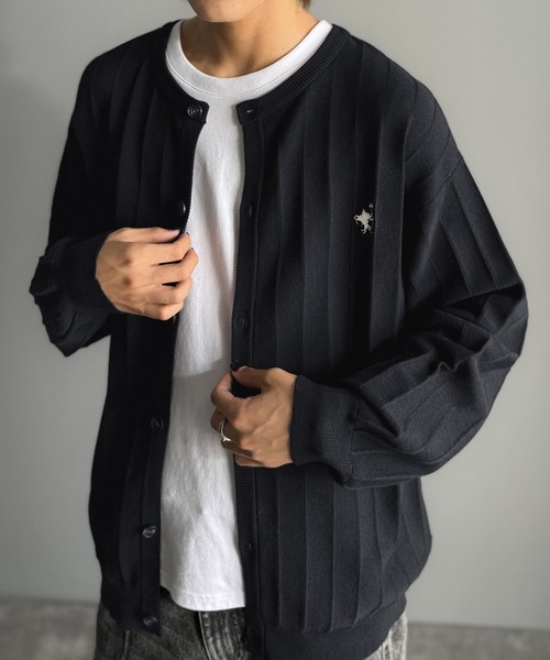 ブラック プリーツカーディガン 長袖 セール】知的に決まる、メンズの上品シンプル。胸刺繍タック編み