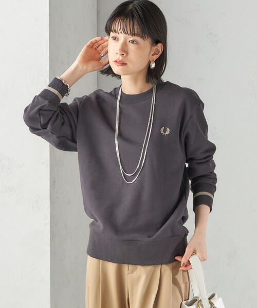 即購入可！！ fred perry フレッドペリー バックプリーツスウェット★ 即購入可！！ fred perry フレッドペリー バックプリーツ