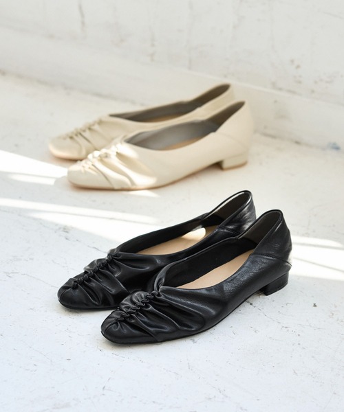 Juze（ジュゼ）の「ギャザーバブーシュパンプス（パンプス・レディース・オフホワイト/ブラック・L/M）」の12枚目の写真