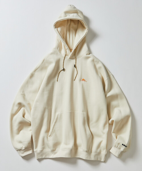 FREAK'S STORE(フリークスストア)の「限定展開 KELTY×FREAK'S STORE/ケルティ 別注 ワンポイント ヴィンテージロゴ プルオーバーパーカー/フーディー(パーカー・メンズ・ブラック/アッシュグレー/グリーン/チャコールグレー/ネイビー/グレイッシュベージュ/オフホワイト・LARGE/MEDIUM/X-LARGE/SMALL)」の8枚目の写真