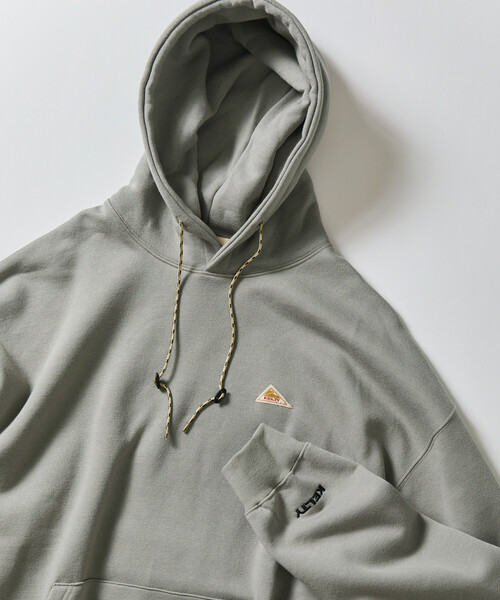 FREAK'S STORE(フリークスストア)の「限定展開 KELTY×FREAK'S STORE/ケルティ 別注 ワンポイント ヴィンテージロゴ プルオーバーパーカー/フーディー(パーカー・メンズ・ブラック/アッシュグレー/グリーン/チャコールグレー/ネイビー/グレイッシュベージュ/オフホワイト・LARGE/MEDIUM/X-LARGE/SMALL)」の14枚目の写真