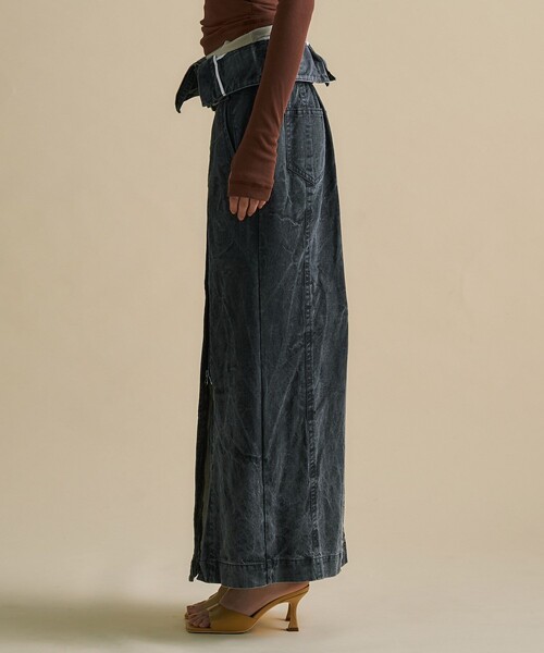 UNITED TOKYO（ユナイテッドトウキョウ）の「2way Waist Belted Denim Skirt｜細見え/秋服（スカート・レディース・ホワイト/ブラック・2/1）」の6枚目の写真