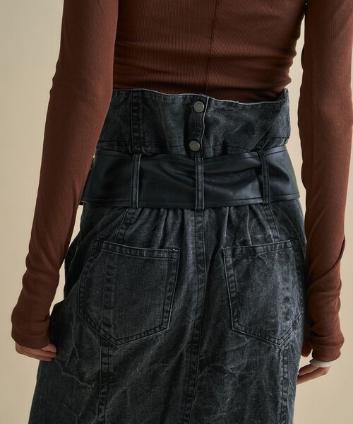 UNITED TOKYO（ユナイテッドトウキョウ）の「2way Waist Belted Denim Skirt｜細見え/秋服（スカート・レディース・ホワイト/ブラック・2/1）」の10枚目の写真