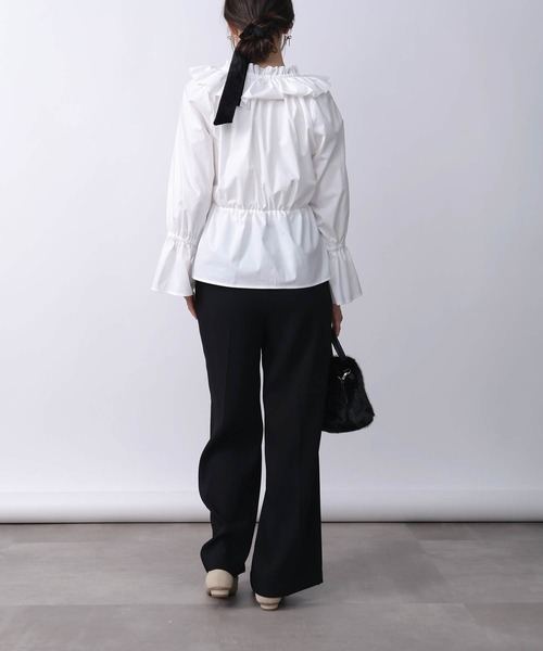 PICCIN PERLA（ピッチンペルラ）の「フリルペプラムブラウス（シャツ/ブラウス・レディース・オフホワイト/ブラック・M）」の17枚目の写真