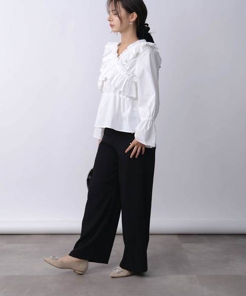 PICCIN PERLA（ピッチンペルラ）の「フリルペプラムブラウス（シャツ/ブラウス・レディース・オフホワイト/ブラック・M）」の16枚目の写真