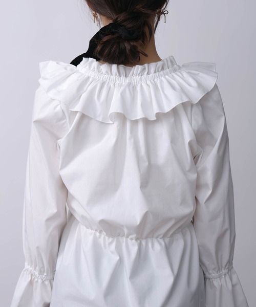 PICCIN PERLA（ピッチンペルラ）の「フリルペプラムブラウス（シャツ/ブラウス・レディース・オフホワイト/ブラック・M）」の7枚目の写真