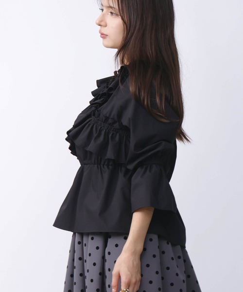 PICCIN PERLA（ピッチンペルラ）の「フリルペプラムブラウス（シャツ/ブラウス・レディース・オフホワイト/ブラック・M）」の19枚目の写真