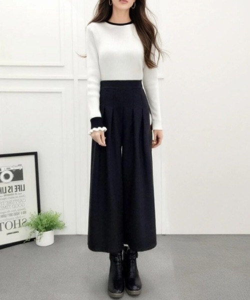 cammie(キャミー)の「タック入りワイドパンツ(その他パンツ・レディース・ダークグレー/ブラック・L/M)」の1枚目の写真