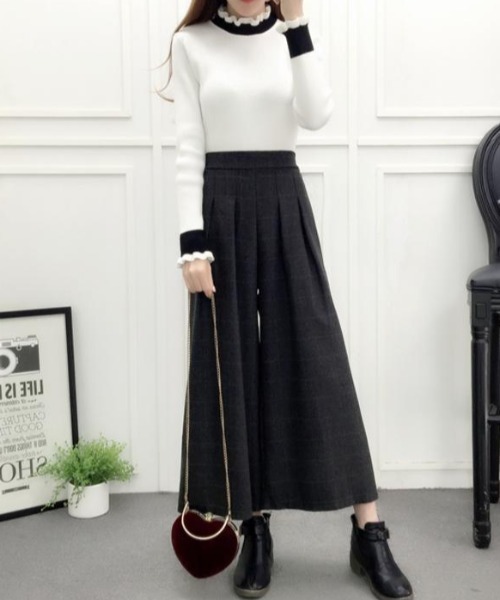 cammie(キャミー)の「タック入りワイドパンツ(その他パンツ・レディース・ダークグレー/ブラック・L/M)」の8枚目の写真