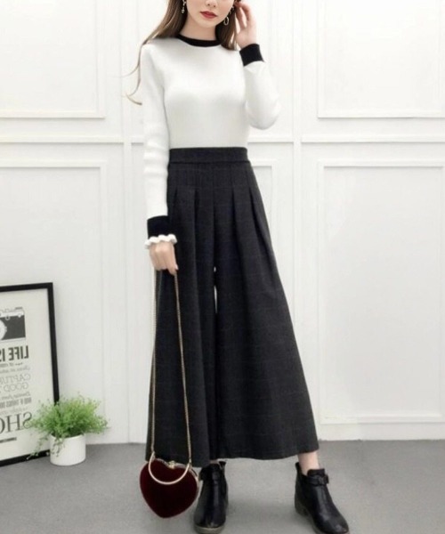 cammie(キャミー)の「タック入りワイドパンツ(その他パンツ・レディース・ダークグレー/ブラック・L/M)」の11枚目の写真