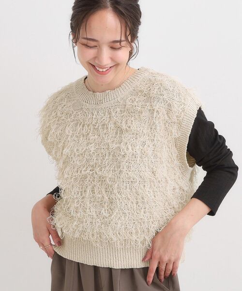 Cutie Blonde(キューティーブロンド)の「【前後2WAY】着るだけで着映える ループヤーンベスト(ベスト・レディース・ブラウン系その他/ライトベージュ/グリーン系・00)」の3枚目の写真