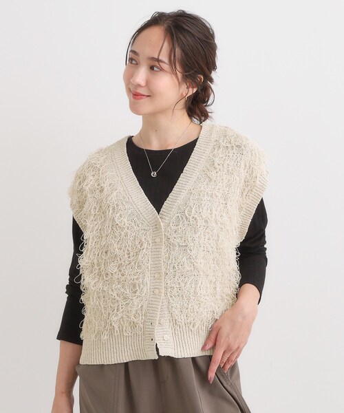 Cutie Blonde(キューティーブロンド)の「【前後2WAY】着るだけで着映える ループヤーンベスト(ベスト・レディース・ブラウン系その他/ライトベージュ/グリーン系・00)」の11枚目の写真