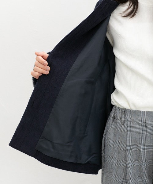 Honeys（ハニーズ）の「ファー付ノーカラーコート（ノーカラーコート・レディース・ライトグレー/モカ/ネイビー/アイボリー・S/M/LL/L/3L）」の16枚目の写真