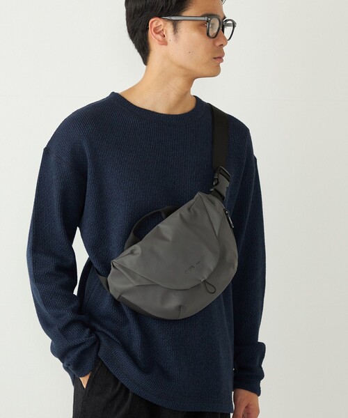 SHIPS Colors（シップス カラーズ）の「【一部WEB限定】SHIPS Colors:HYDROS ラウンド ショルダー バッグ◇（ショルダーバッグ・メンズ・ブラック/グレー/ネイビー・ONE SIZE）」の15枚目の写真