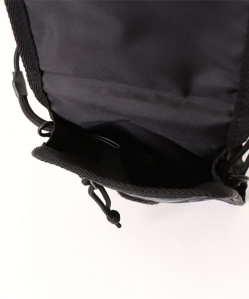 NEW ERA（ニューエラ）の「【NEW ERA/ニューエラ】NECK POUCH PENDLETON（ショルダーバッグ・メンズ・ブラック・FREE）」の5枚目の写真