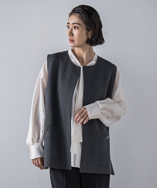 la.f…(ラエフ)の「"後姿もこなれ感"スポンディッシュニットジレ≪手洗い可能≫(ベスト・レディース・チャコールグレー/ブラック/キャメル・9号)」の5枚目の写真