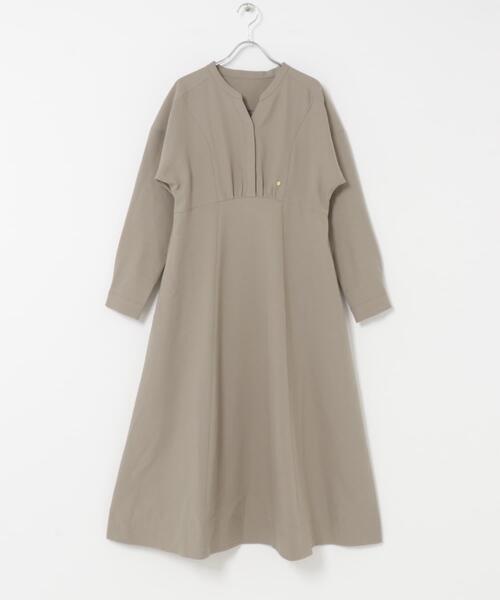 F by ROSSO(エフバイロッソ)の「『UR TECH SMOOTHLUXE』F by ROSSO キーネックワンピース(ワンピース・レディース・ベージュ/ブラック/チャコールグレー・36/38)」の15枚目の写真