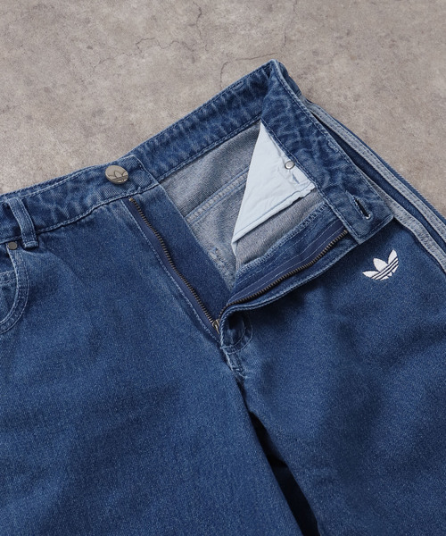 adidas(アディダス)の「adidas / アディダス DENIM 3S PANT(デニムパンツ・レディース・サックスブルー・25/24)」の17枚目の写真